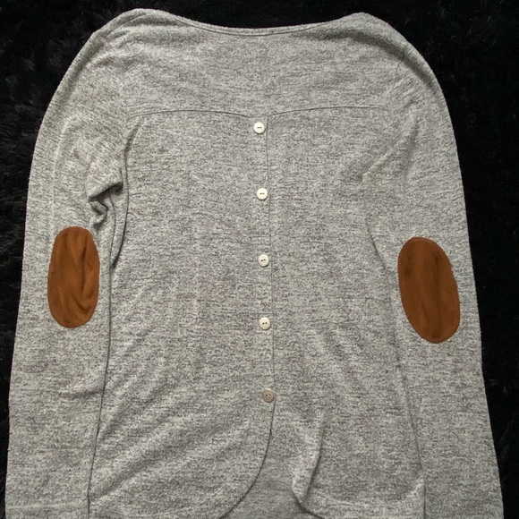 Long Sleeve Sweater with Back Button Design - Picture 1 of 3